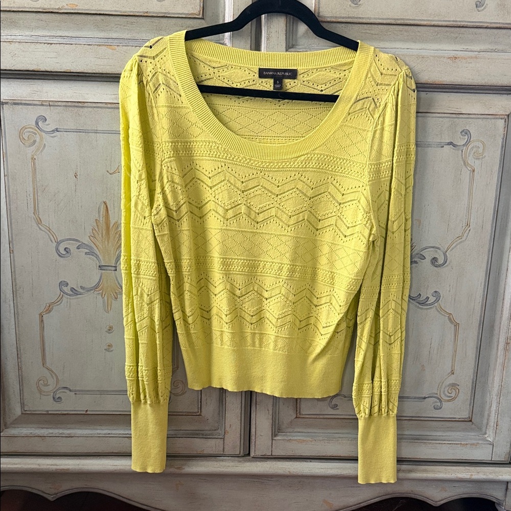 Banana Republic Vibrant Green Knit Sweater